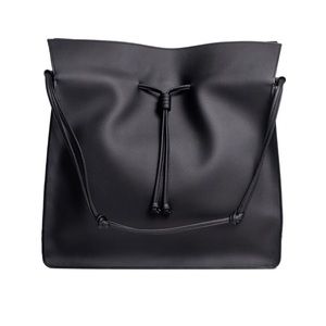 Large black tote bag, lightly used, incredible quality, easily cleaned